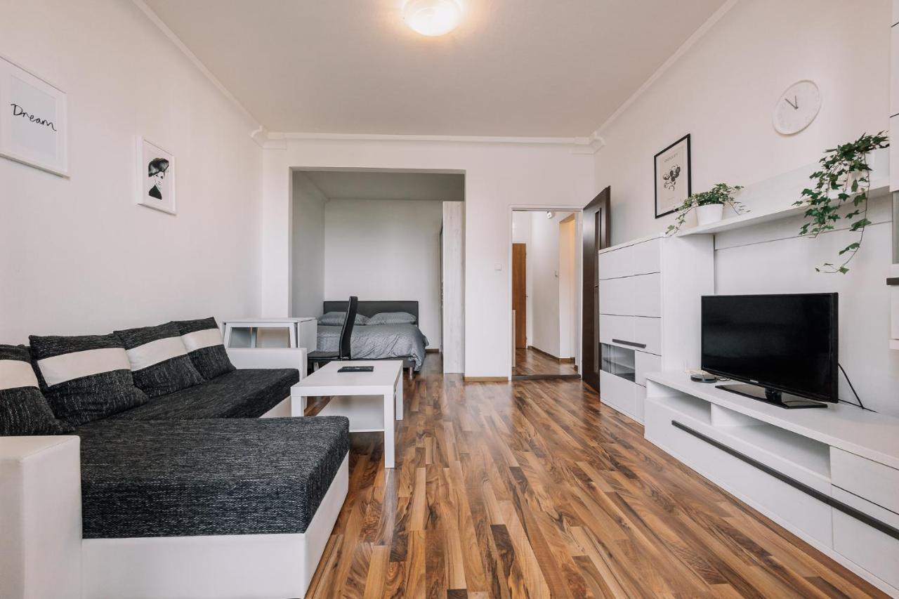 Cozy Apartment In Ruzinov Bratislava Extérieur photo